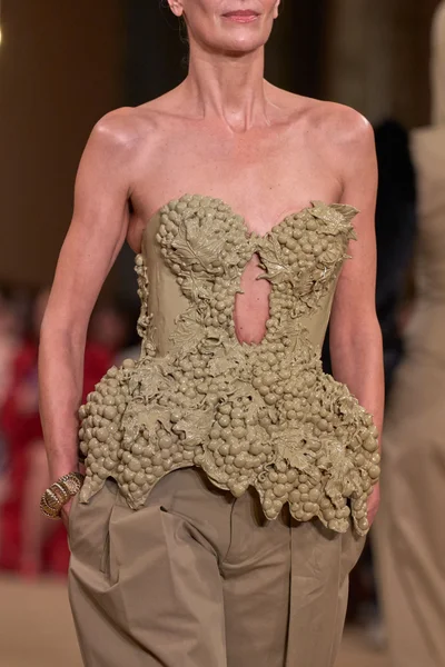 Look 73
